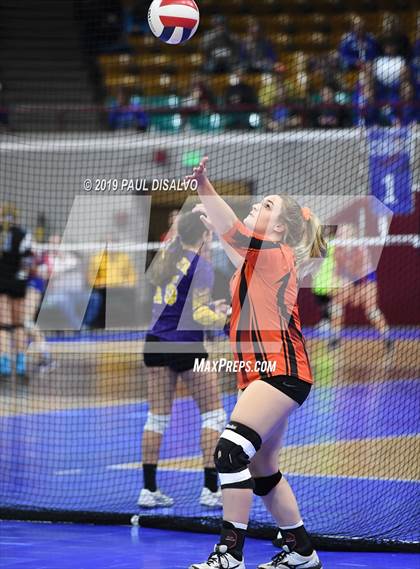 Thumbnail 2 in Lamar vs University (CHSAA 3A 3rd Round) photogallery.