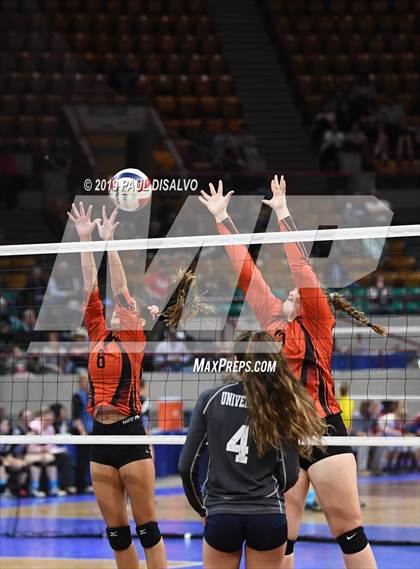 Thumbnail 1 in Lamar vs University (CHSAA 3A 3rd Round) photogallery.