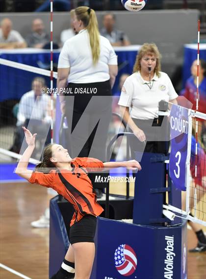 Thumbnail 2 in Lamar vs University (CHSAA 3A 3rd Round) photogallery.