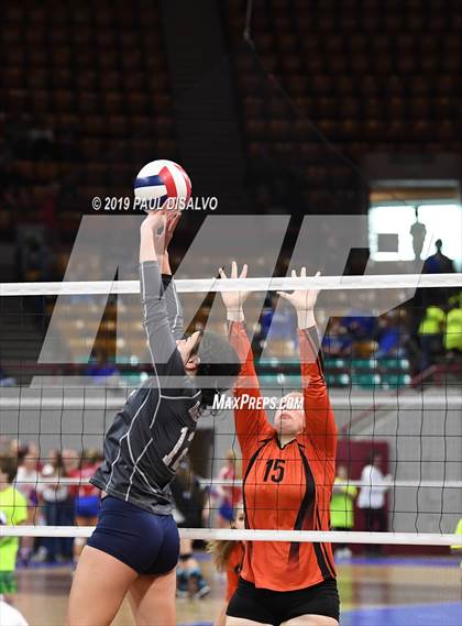 Thumbnail 2 in Lamar vs University (CHSAA 3A 3rd Round) photogallery.