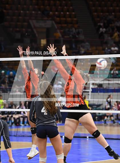 Thumbnail 3 in Lamar vs University (CHSAA 3A 3rd Round) photogallery.