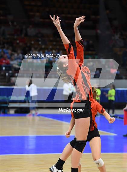 Thumbnail 3 in Lamar vs University (CHSAA 3A 3rd Round) photogallery.