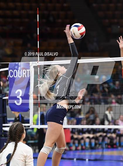 Thumbnail 3 in Lamar vs University (CHSAA 3A 3rd Round) photogallery.