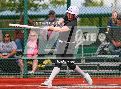 Thumbnail 3 in Hermiston @ Auburn Mountainview (WIAA 3A Opening Round) photogallery.