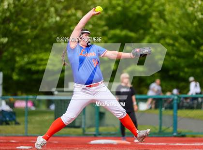 Thumbnail 2 in Hermiston @ Auburn Mountainview (WIAA 3A Opening Round) photogallery.