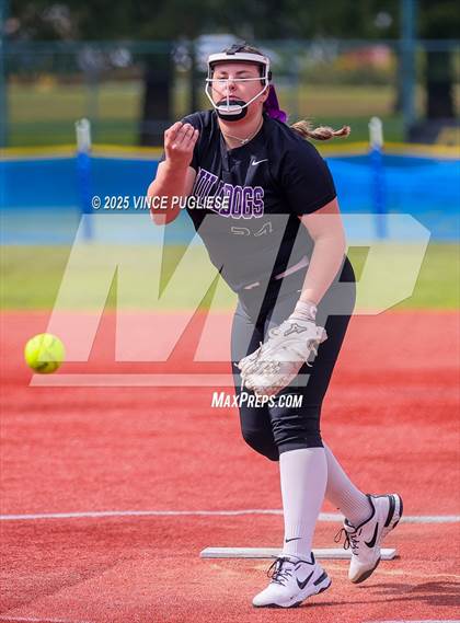 Thumbnail 1 in Hermiston @ Auburn Mountainview (WIAA 3A Opening Round) photogallery.
