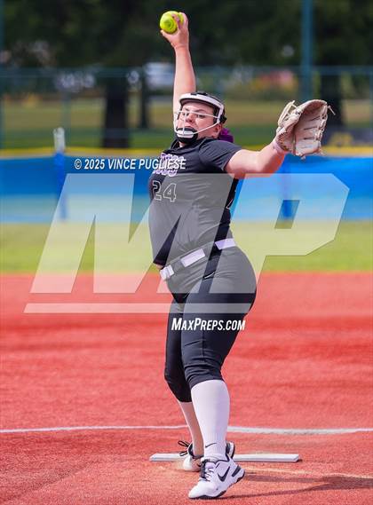 Thumbnail 1 in Hermiston @ Auburn Mountainview (WIAA 3A Opening Round) photogallery.