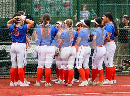 Thumbnail 2 in Hermiston @ Auburn Mountainview (WIAA 3A Opening Round) photogallery.