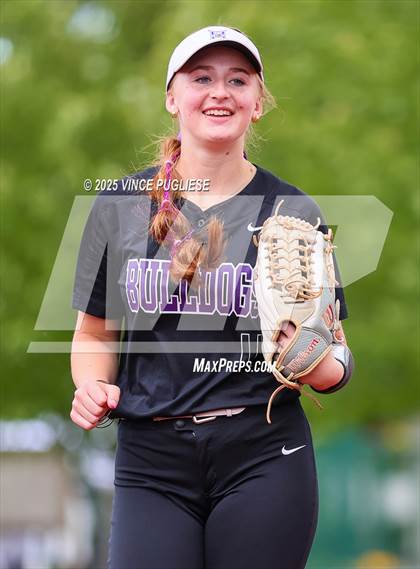 Thumbnail 1 in Hermiston @ Auburn Mountainview (WIAA 3A Opening Round) photogallery.