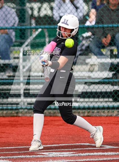 Thumbnail 2 in Hermiston @ Auburn Mountainview (WIAA 3A Opening Round) photogallery.