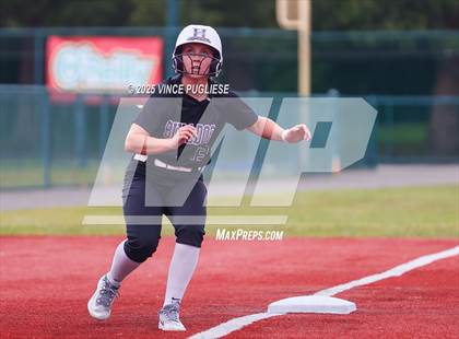 Thumbnail 2 in Hermiston @ Auburn Mountainview (WIAA 3A Opening Round) photogallery.