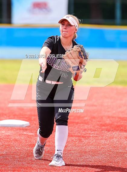 Thumbnail 3 in Hermiston @ Auburn Mountainview (WIAA 3A Opening Round) photogallery.