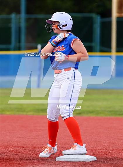 Thumbnail 1 in Hermiston @ Auburn Mountainview (WIAA 3A Opening Round) photogallery.