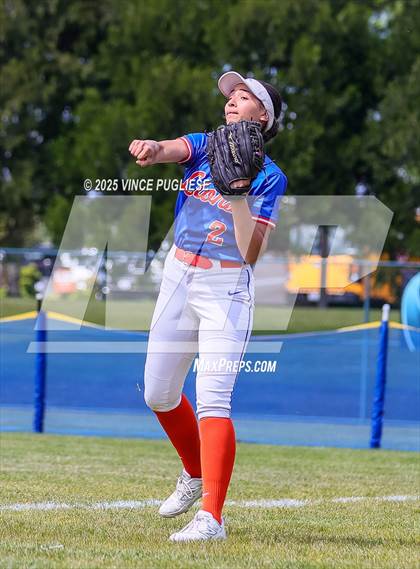 Thumbnail 3 in Hermiston @ Auburn Mountainview (WIAA 3A Opening Round) photogallery.