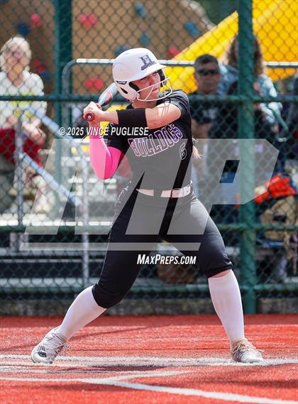 Thumbnail 2 in Hermiston @ Auburn Mountainview (WIAA 3A Opening Round) photogallery.