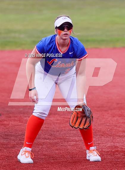 Thumbnail 1 in Hermiston @ Auburn Mountainview (WIAA 3A Opening Round) photogallery.