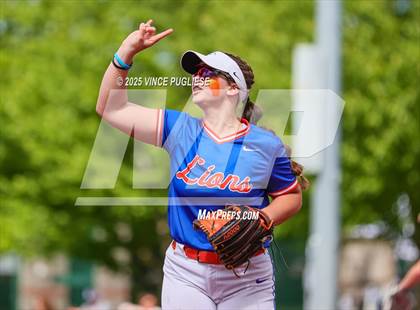 Thumbnail 3 in Hermiston @ Auburn Mountainview (WIAA 3A Opening Round) photogallery.