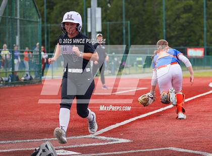 Thumbnail 1 in Hermiston @ Auburn Mountainview (WIAA 3A Opening Round) photogallery.