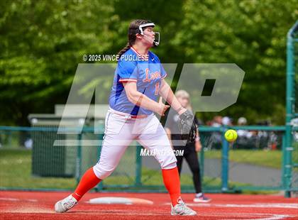 Thumbnail 3 in Hermiston @ Auburn Mountainview (WIAA 3A Opening Round) photogallery.