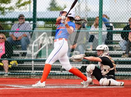 Thumbnail 3 in Hermiston @ Auburn Mountainview (WIAA 3A Opening Round) photogallery.