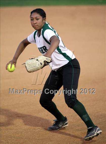 Thumbnail 2 in Kaiser vs. Garden Grove (CIF SS D4 Final) photogallery.
