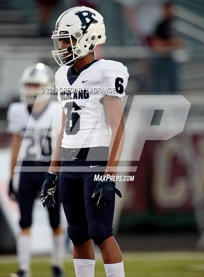 Thumbnail 2 in Richland vs Keller Central photogallery.