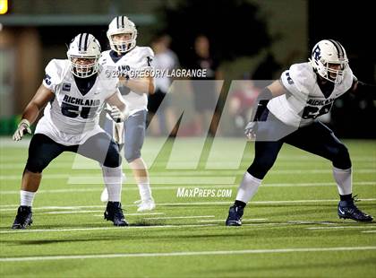 Thumbnail 1 in Richland vs Keller Central photogallery.