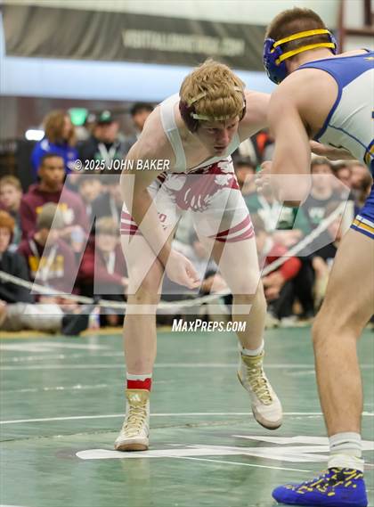 Thumbnail 2 in NIAA 3A Finals photogallery.