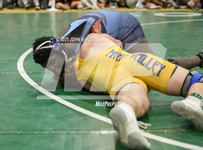 Thumbnail 1 in NIAA 3A Finals photogallery.