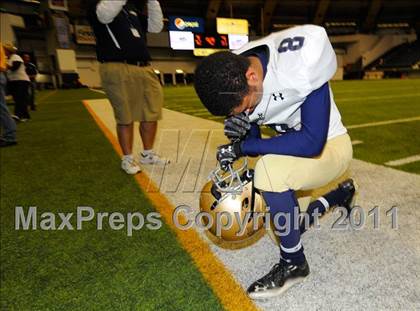 Thumbnail 3 in Northwest Christian vs. Yuma Catholic (AIA D2 State Final) photogallery.