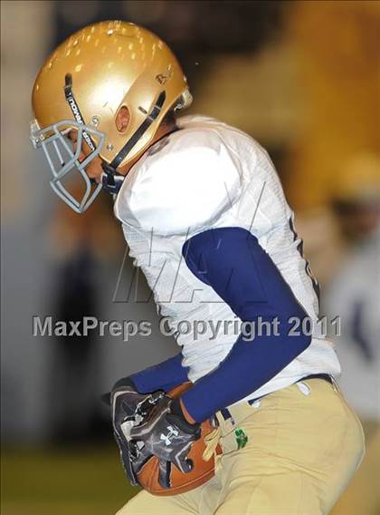 Thumbnail 1 in Northwest Christian vs. Yuma Catholic (AIA D2 State Final) photogallery.