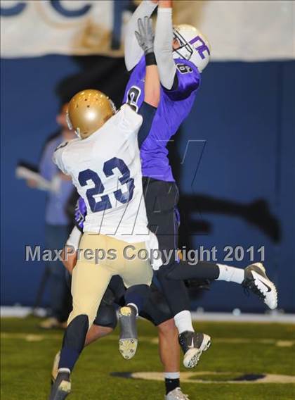 Thumbnail 3 in Northwest Christian vs. Yuma Catholic (AIA D2 State Final) photogallery.