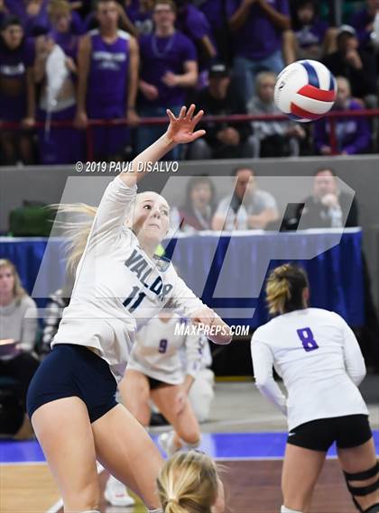 Thumbnail 2 in Chaparral vs. Valor Christian (CHSAA 5A Final) photogallery.