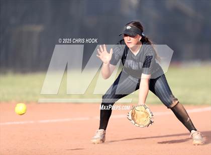 Thumbnail 1 in Marana @ Mountain View photogallery.