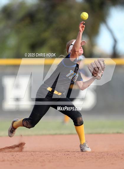 Thumbnail 1 in Marana @ Mountain View photogallery.
