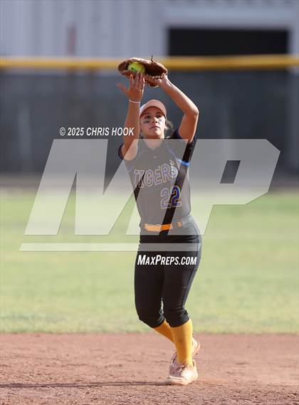 Thumbnail 3 in Marana @ Mountain View photogallery.