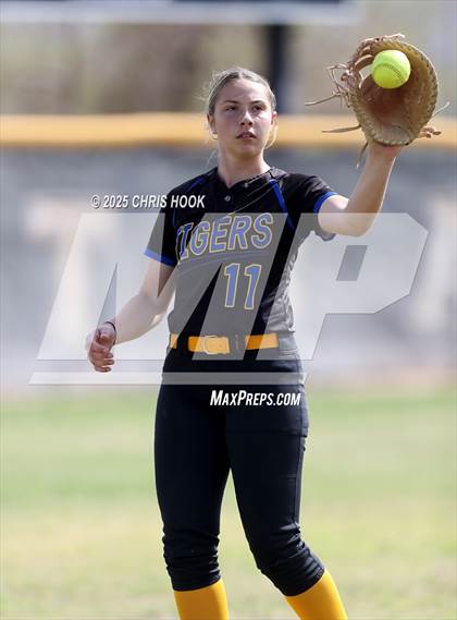 Thumbnail 1 in Marana @ Mountain View photogallery.
