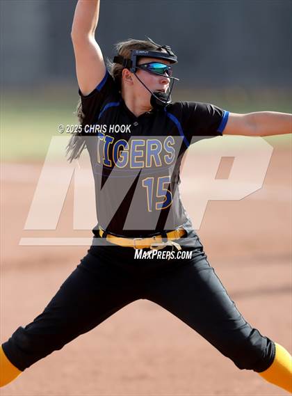 Thumbnail 3 in Marana @ Mountain View photogallery.