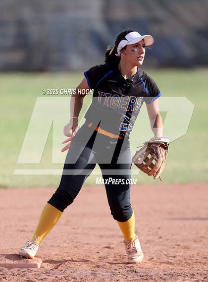 Thumbnail 1 in Marana @ Mountain View photogallery.