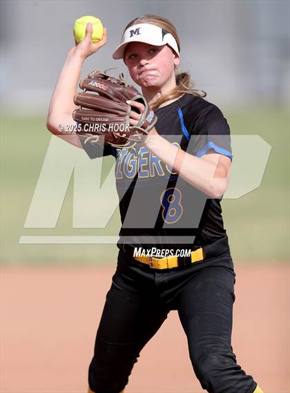 Thumbnail 1 in Marana @ Mountain View photogallery.