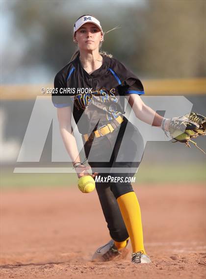 Thumbnail 1 in Marana @ Mountain View photogallery.