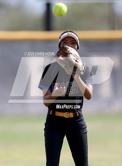 Thumbnail 1 in Marana @ Mountain View photogallery.