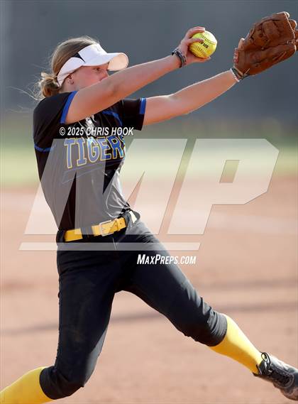 Thumbnail 2 in Marana @ Mountain View photogallery.