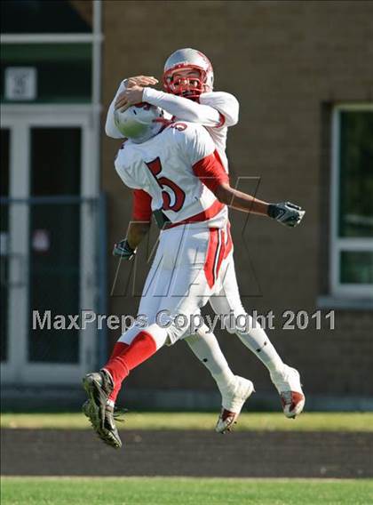 Thumbnail 2 in Stevenson vs. South Elgin (IHSA Class 8A Playoffs) photogallery.