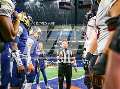 Thumbnail 1 in O'Connor vs. Lake Travis (UIL 6A Quarterfinal) photogallery.