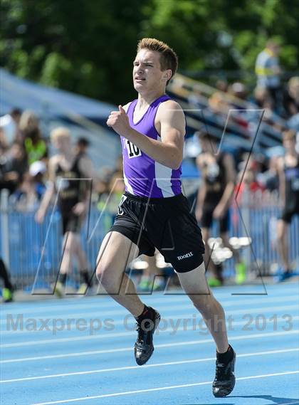 Thumbnail 1 in UHSAA 3A Track and Field Championships photogallery.