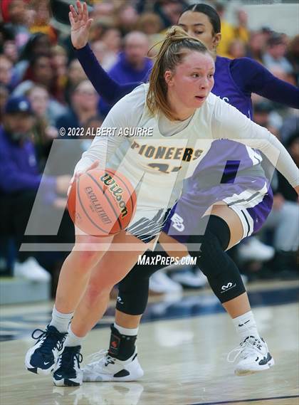 Thumbnail 3 in Ben Davis vs. Mooresville (IHSAA 4A Regional Final) photogallery.