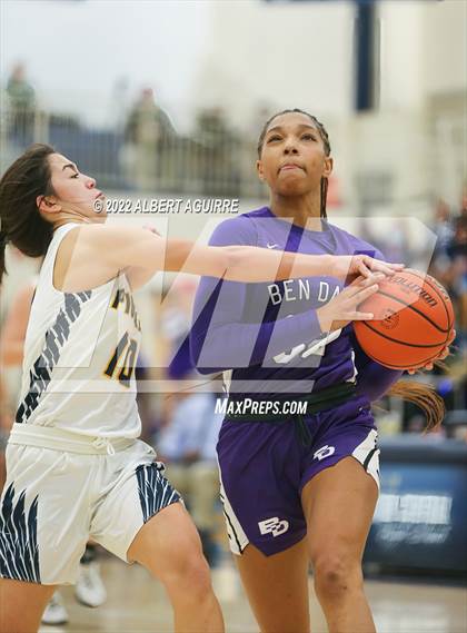 Thumbnail 3 in Ben Davis vs. Mooresville (IHSAA 4A Regional Final) photogallery.