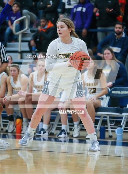 Thumbnail 2 in Ben Davis vs. Mooresville (IHSAA 4A Regional Final) photogallery.