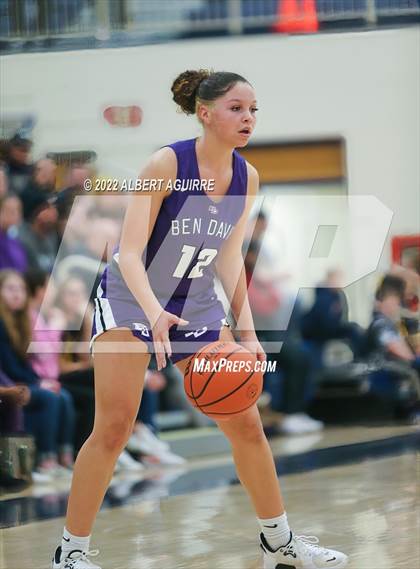 Thumbnail 2 in Ben Davis vs. Mooresville (IHSAA 4A Regional Final) photogallery.